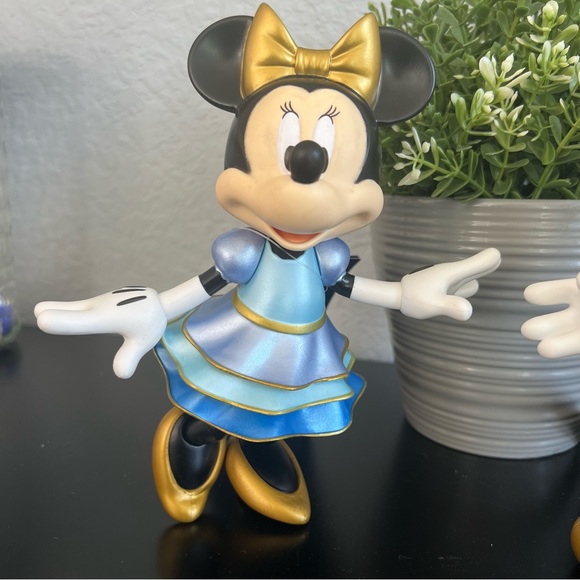 Mickey and Minnie 50th Anniversary figure vinyl set - Picture 2 of 5